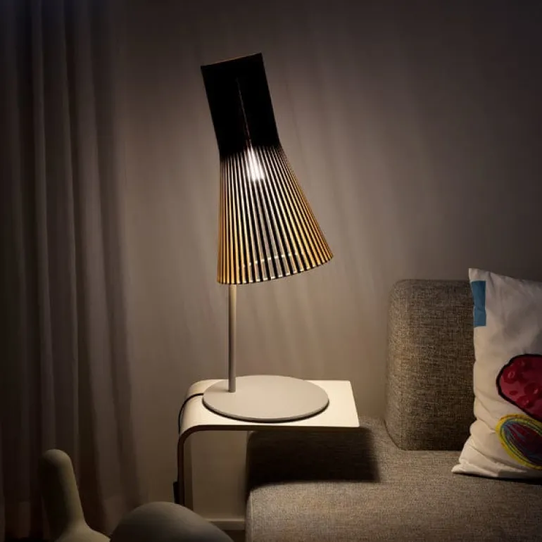 Secto Design Secto 4220 bordslampa, vit