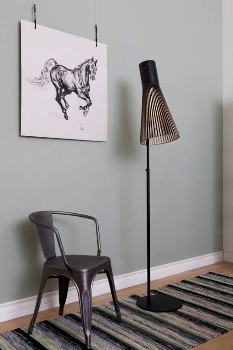 Secto Design Secto 4210 golvlampa, svart