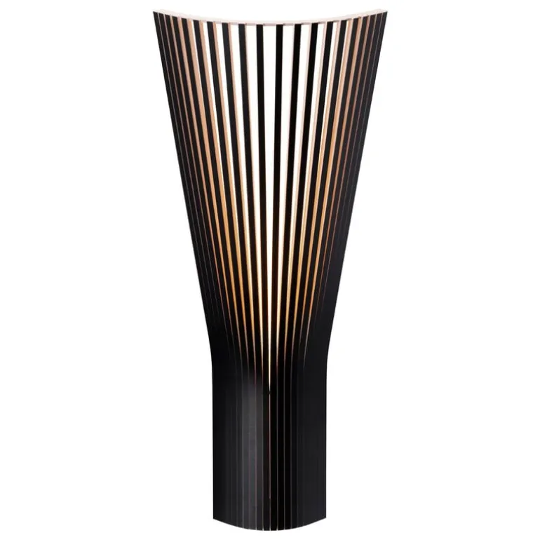 Secto Design Secto 4236 vägglampa för hörn, 60 cm, svart