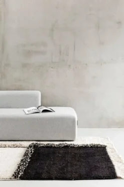 Sera Helsinki E-1027 knuten matta, svart - brun - off-white