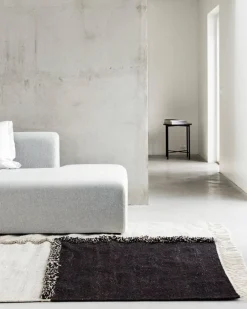 Sera Helsinki E-1027 vävd matta, svart - brun - off-white