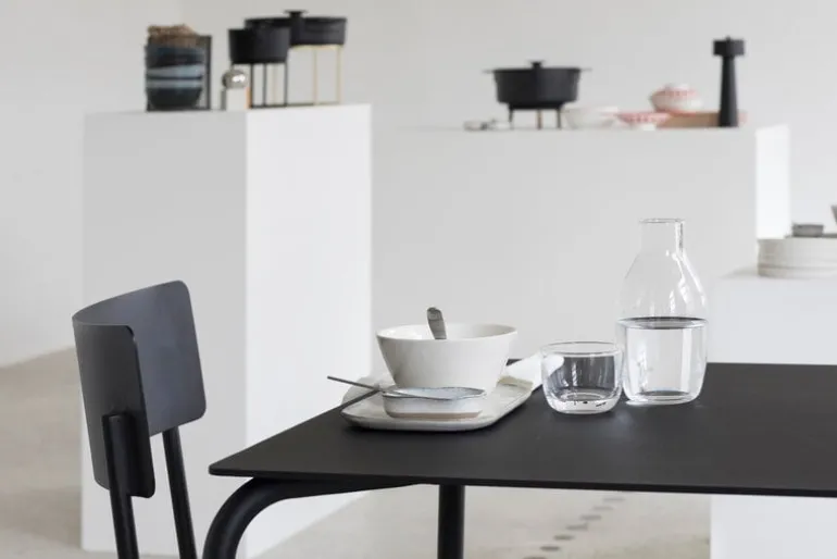 Serax August matbord, 220 x 100 cm, svart