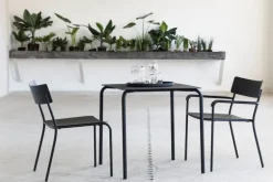 Serax August vid stol, svart