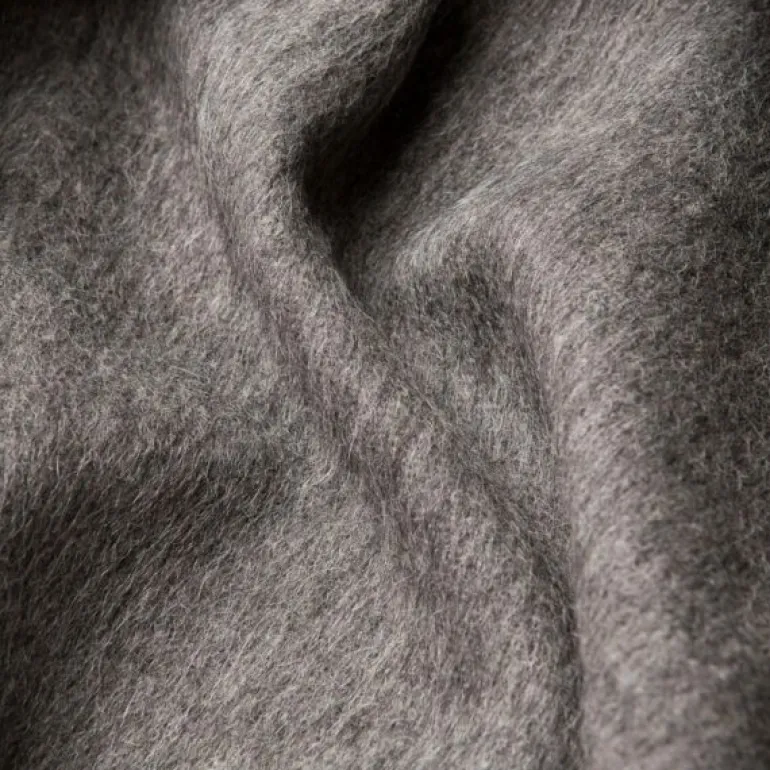 Sibast Alpackapläd, ljusgrå