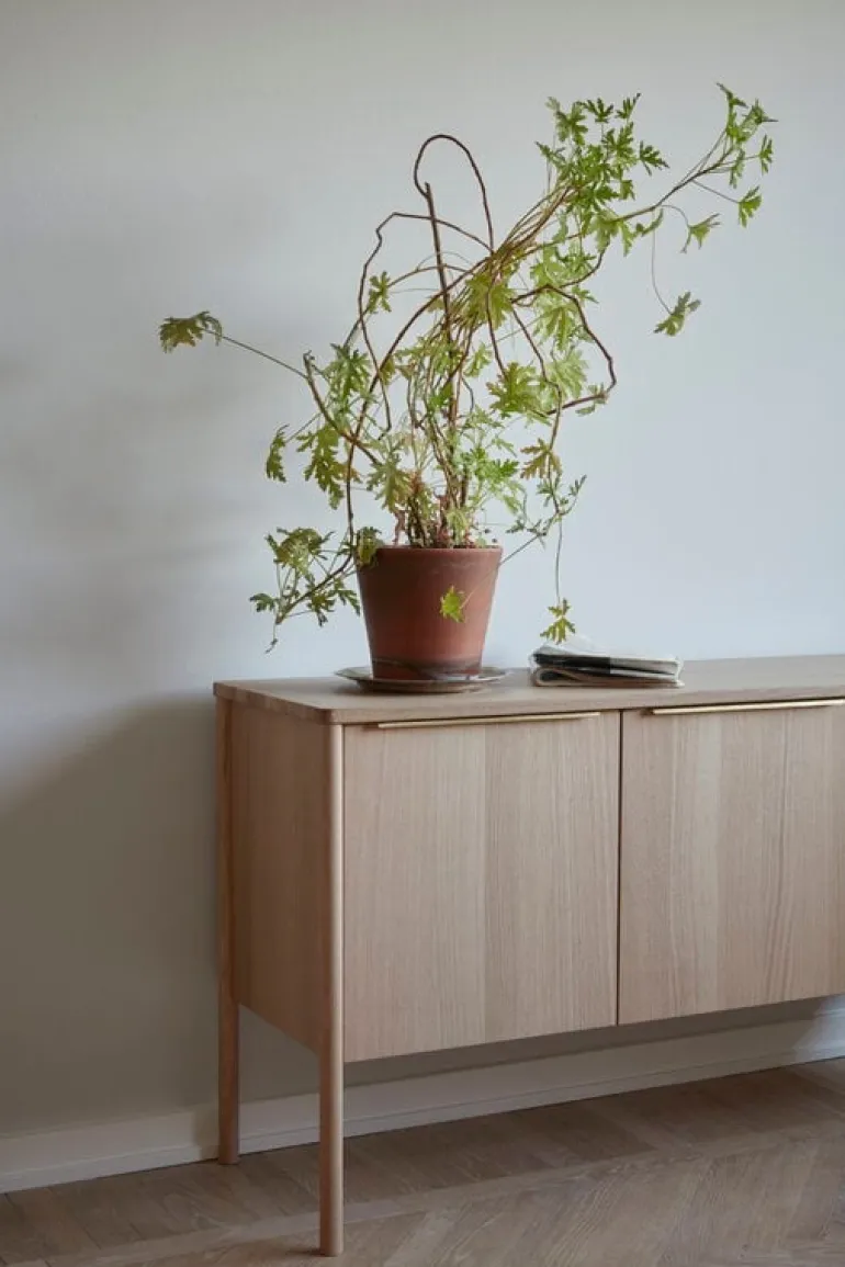 Skagerak Jut skåp, ek