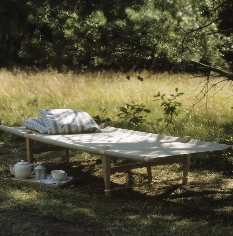 Skovshoved Møbelfabrik OGK dagbädd, bok - linne