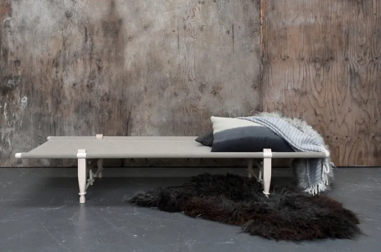 Skovshoved Møbelfabrik OGK dagbädd, bok - linne