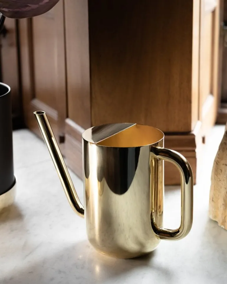 Skultuna Nurture vattenkanna, mässing