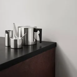 Stelton Arne Jacobsen mjölkkanna