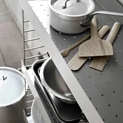 String Furniture String metallhylla, 78 x 30 cm, hög, grå