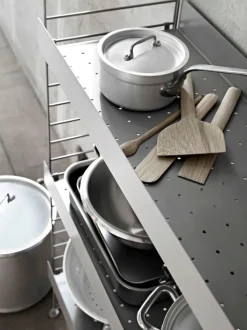 String Furniture String metallhylla, 78 x 30 cm, hög, grå