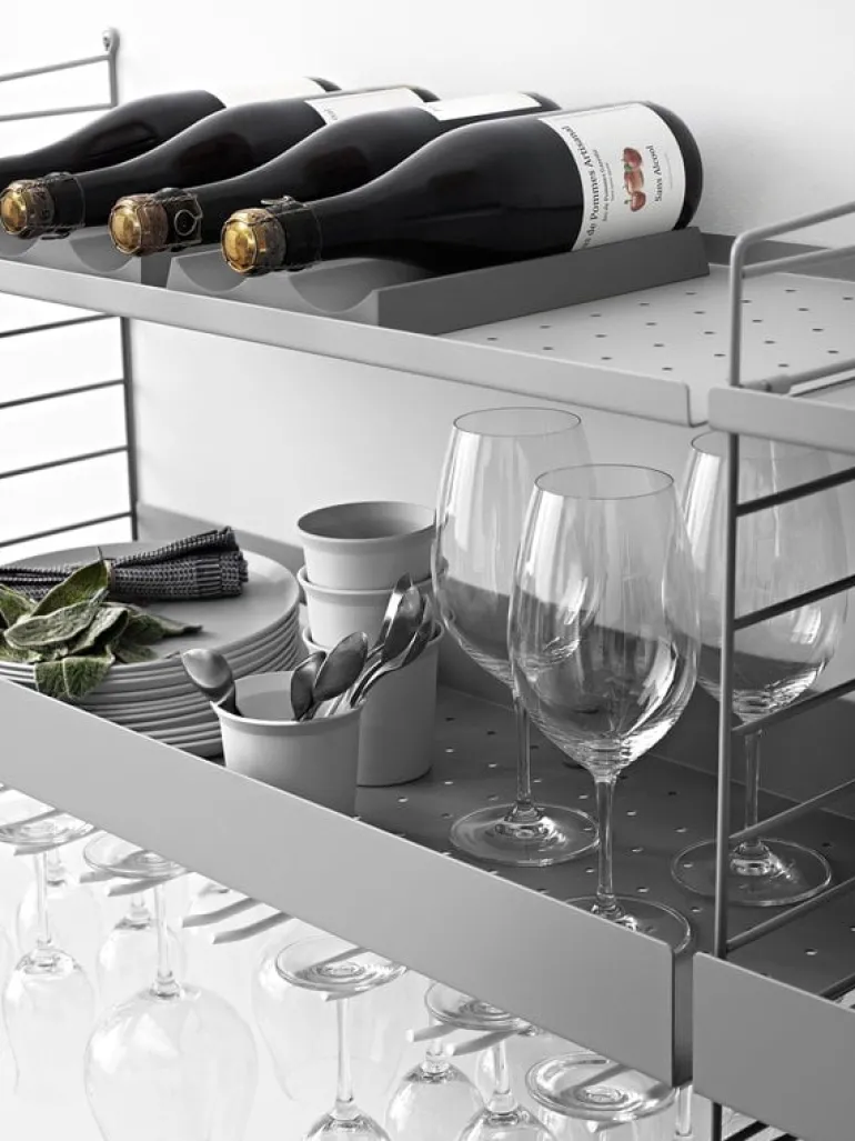 String Furniture String metallhylla, 58 x 30 cm, låg, grå