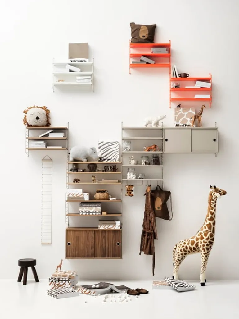 String Furniture String skåp, 78 x 30 cm, beige