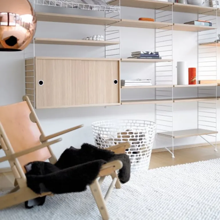 String Furniture String skåp, 78 x 30 cm, ek