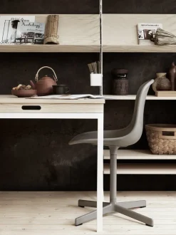 String Furniture String tidningshylla, 78 x 30 cm, ask