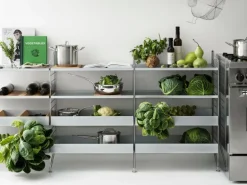 String Furniture String utomhushylla 58 x 30 cm, låg, galvaniserad