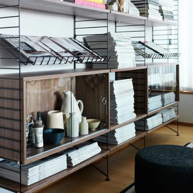 String Furniture String vitrinskåp, 78 x 30 cm, ek