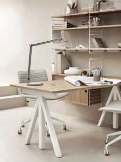 String Furniture String Works höj- och sänkbart skrivbord, 120 cm, ek