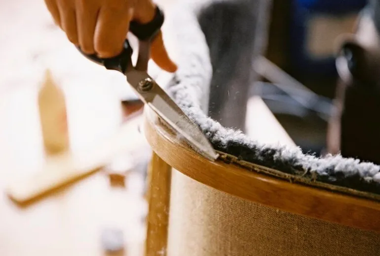 Swedese Lamino fåtölj, fårskinn, kolgrå