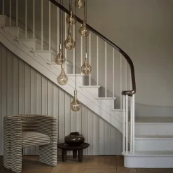 Tala Brass Nine-pendel med Voronoi II-lampor