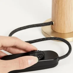 Tala Knuckle bordslampa, ek