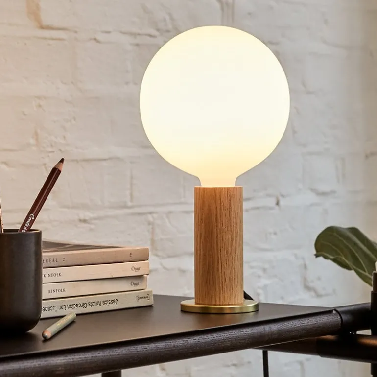 Tala Knuckle bordslampa med Sphere IV-lampa, ek