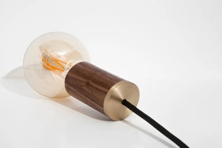 Tala Knuckle pendellampa, valnöt