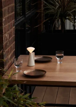 Tala Mantle bärbar lampa, stenvit