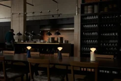 Tala Mantle bärbar lampa, stenvit