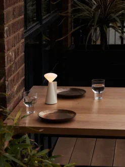 Tala Mantle bärbar lampa, stenvit