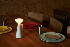 Tala Mantle bärbar lampa, stenvit