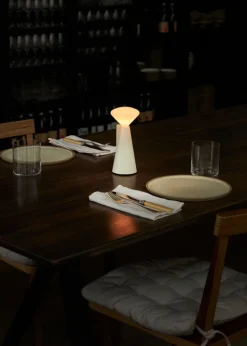 Tala Mantle bärbar lampa, stenvit