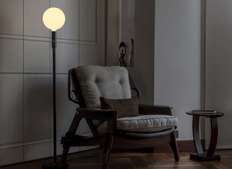 Tala Poise golvlampa, grafit