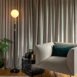 Tala Poise golvlampa, mässing