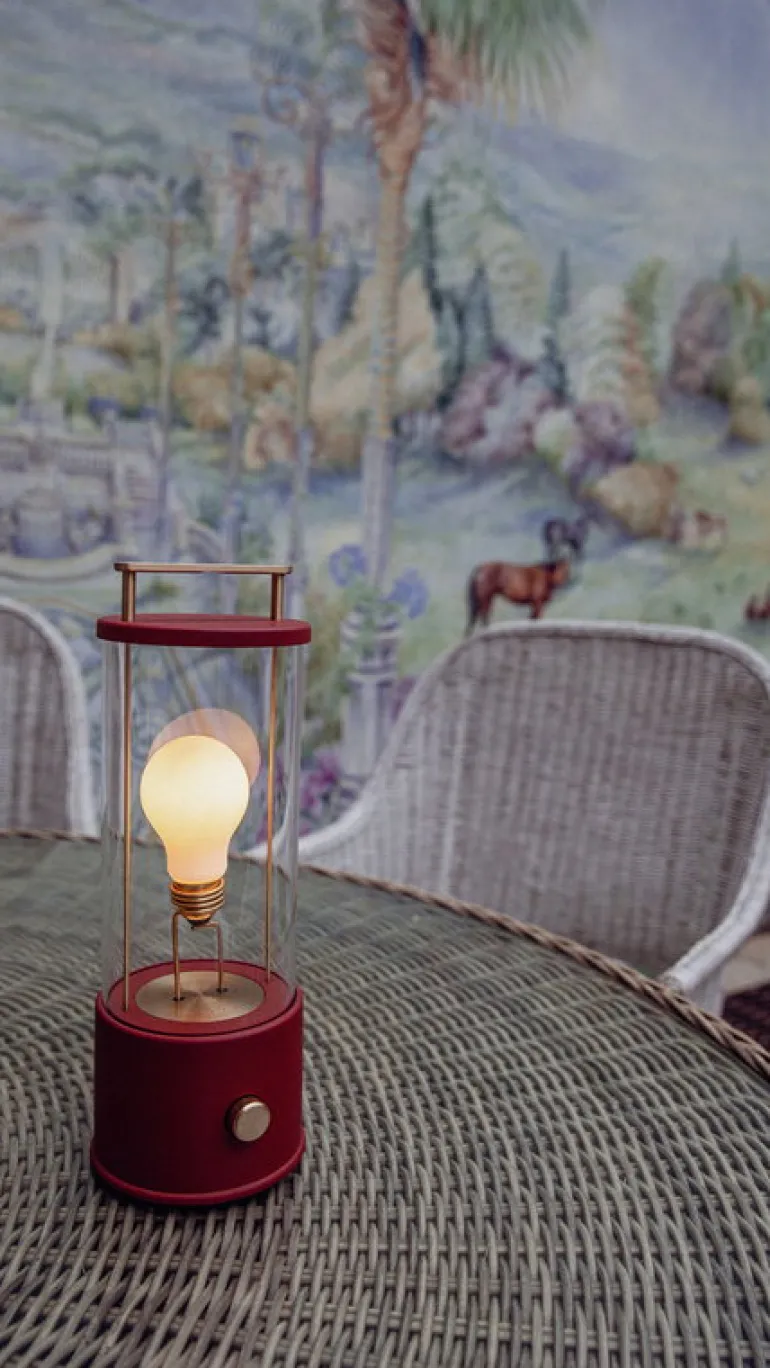 Tala The Muse bärbar lampa, Pomona Red