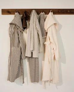 Tekla Gästhandduk, kodiakbruna ränder