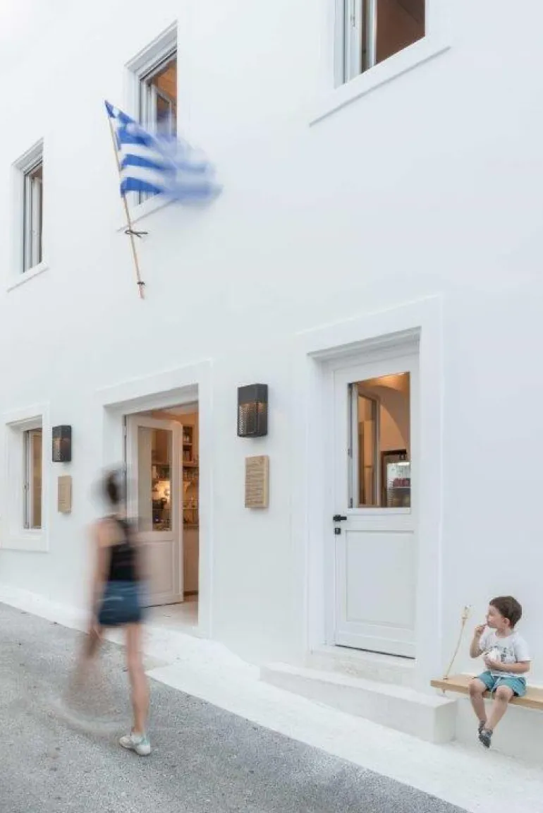 Tekna Maddox vägglampa, mörkbrons