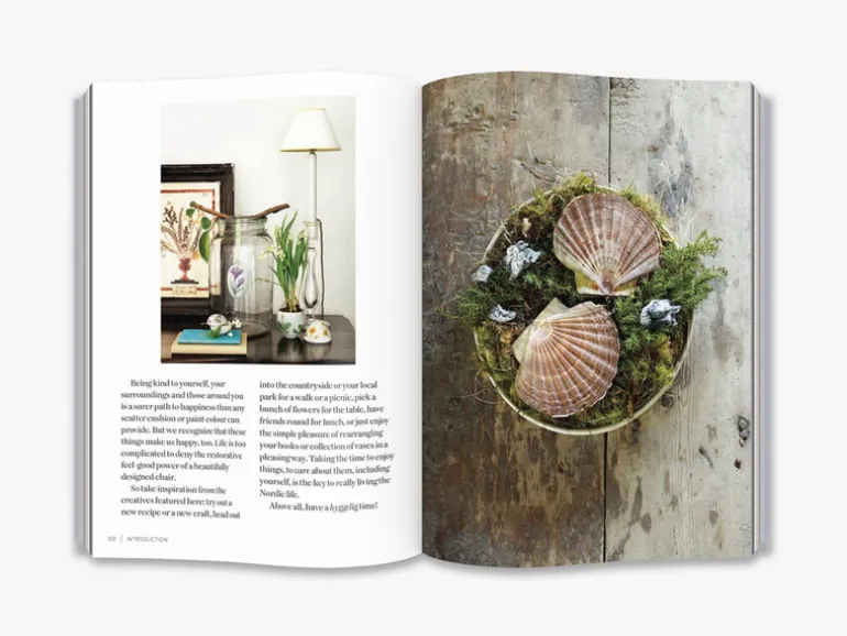 Thames & Hudson Real Nordic Living: Design. Food. Art. Travel.