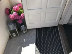 Tica Copenhagen Dot dörrmatta, 60 x 90 cm, svart