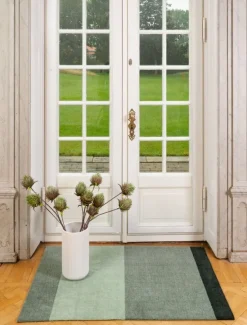 Tica Copenhagen Stripes horisontell matta, 90 x 130 cm, grön