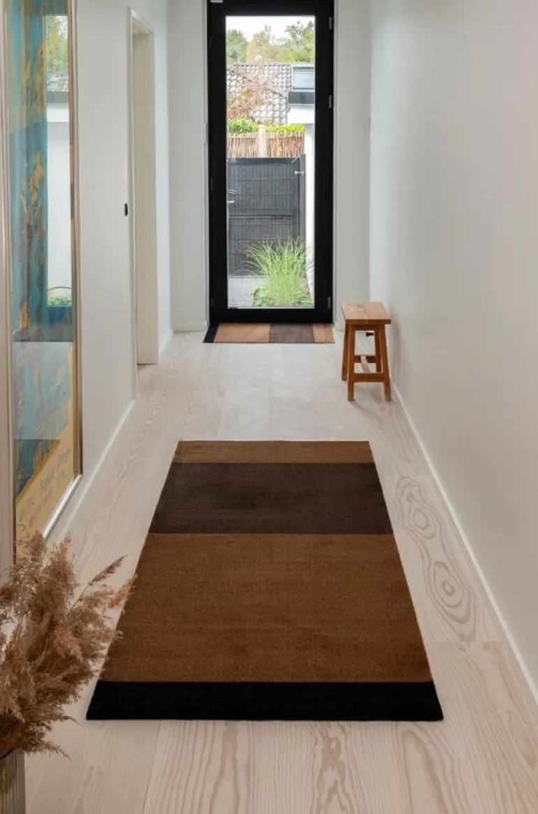 Tica Copenhagen Stripes Horizontal matta, 60 x 90 cm, konjak - mörkbrun - svart