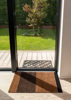 Tica Copenhagen Stripes Horizontal matta, 60 x 90 cm, konjak - mörkbrun - svart