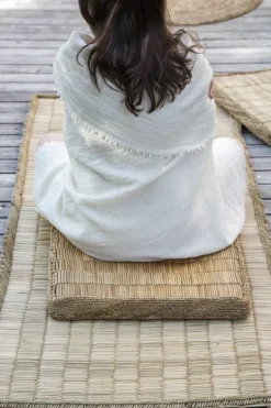 Tikau Block pläd, 145 x 185 cm, enfärgad