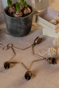 Tikau Star Bell klockdekoration, mässing