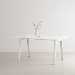 TIPTOE New Modern bord 160 x 95 cm, återvunnen plast - vit