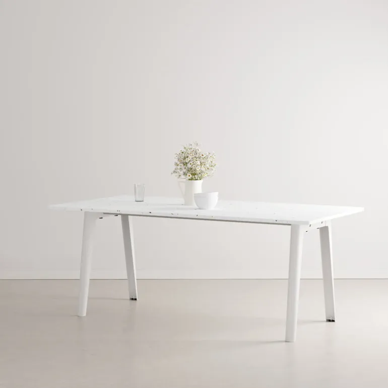 TIPTOE New Modern bord 190 x 95 cm, återvunnen plast - molnvit