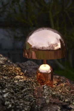 Tom Dixon Bell bärbar LED-bordslampa, koppar