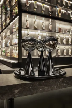 Tom Dixon Melt bärbar LED-bordslampa, svart