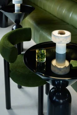 Tom Dixon Stone bärbar LED-bordslampa, vit marmor