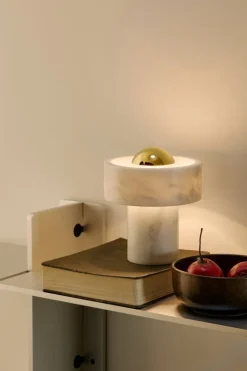 Tom Dixon Stone bärbar LED-bordslampa, vit marmor
